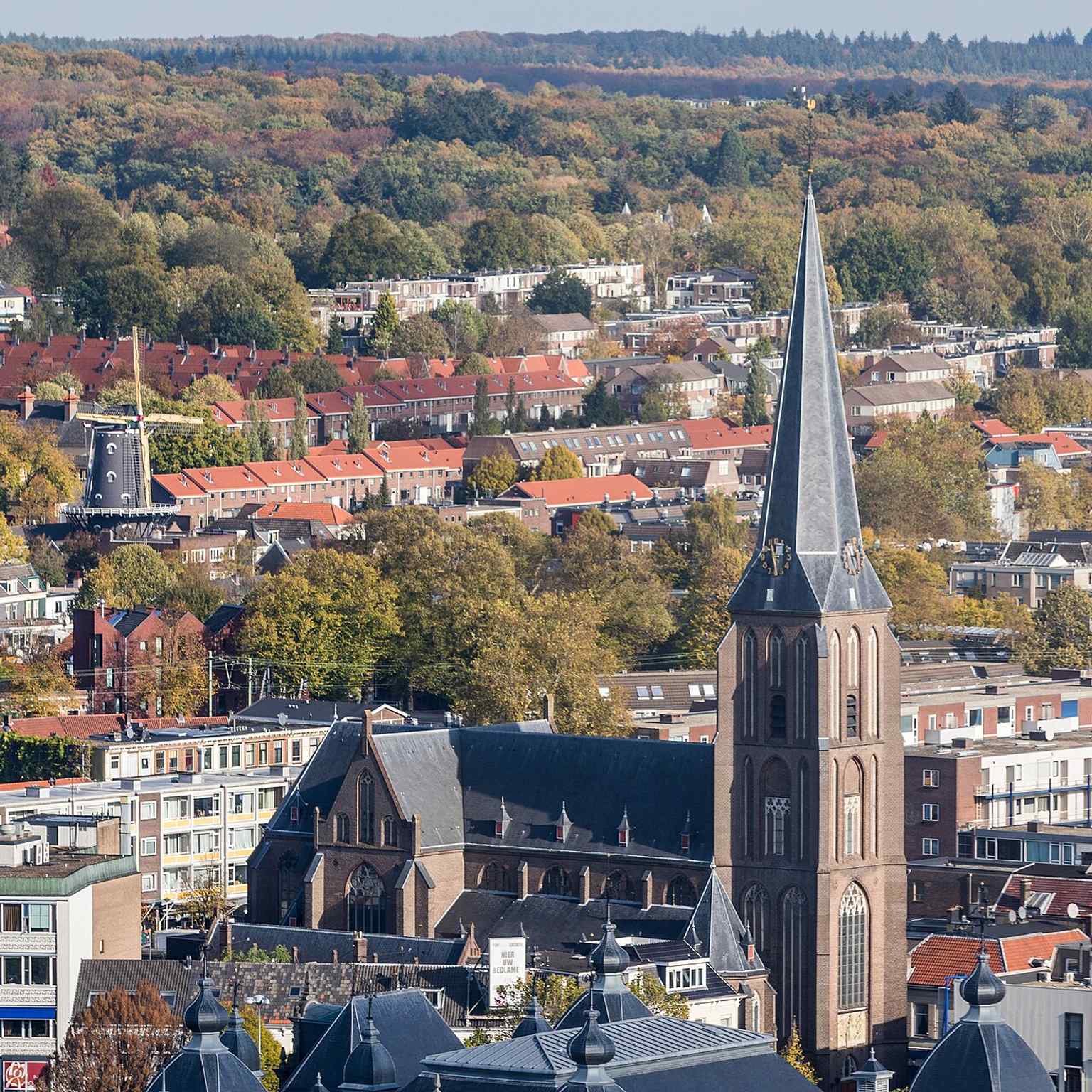 Seen from the tower of the Eusebiuskerk, the church stands within Arnhem’s dense center, reflecting its role as a central city landmark and parish hub.