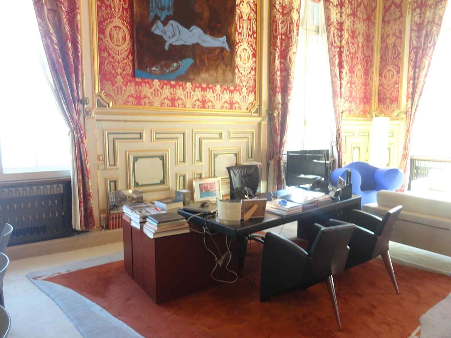 The mayor’s office inside the Hôtel de Ville, linking the building’s historic architecture to its continuing civic role.