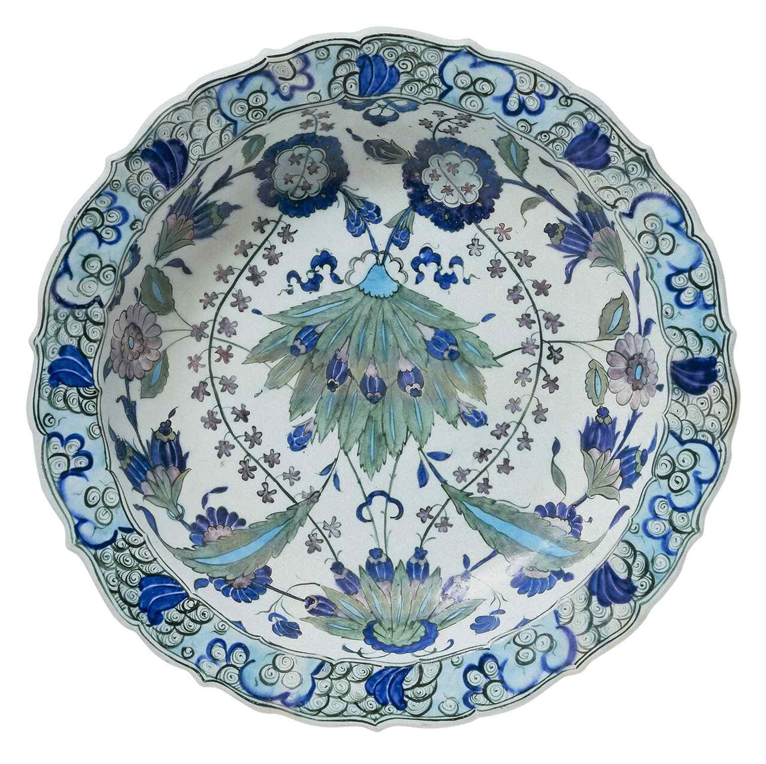 An Iznik Ottoman plate from the museum’s Islamic arts section, part of the broad decorative-arts collection built over time.