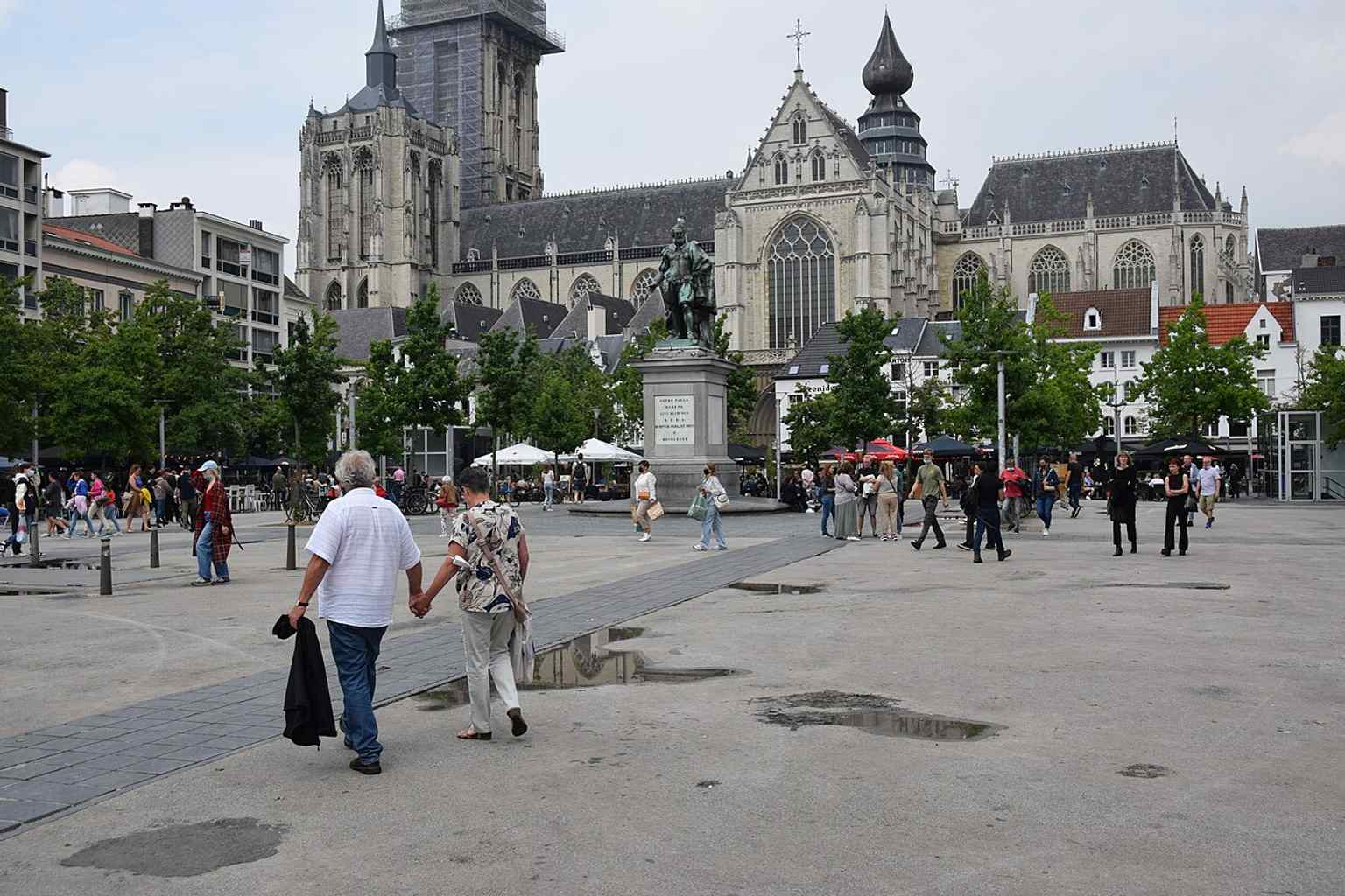 Seen from Groenplaats, this view places the cathedral in the heart of Antwerp’s old city center.