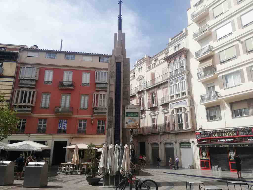 Uncibay Square