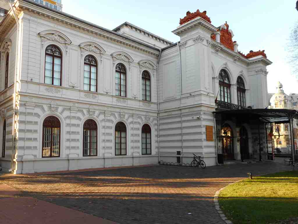 Suţu Palace