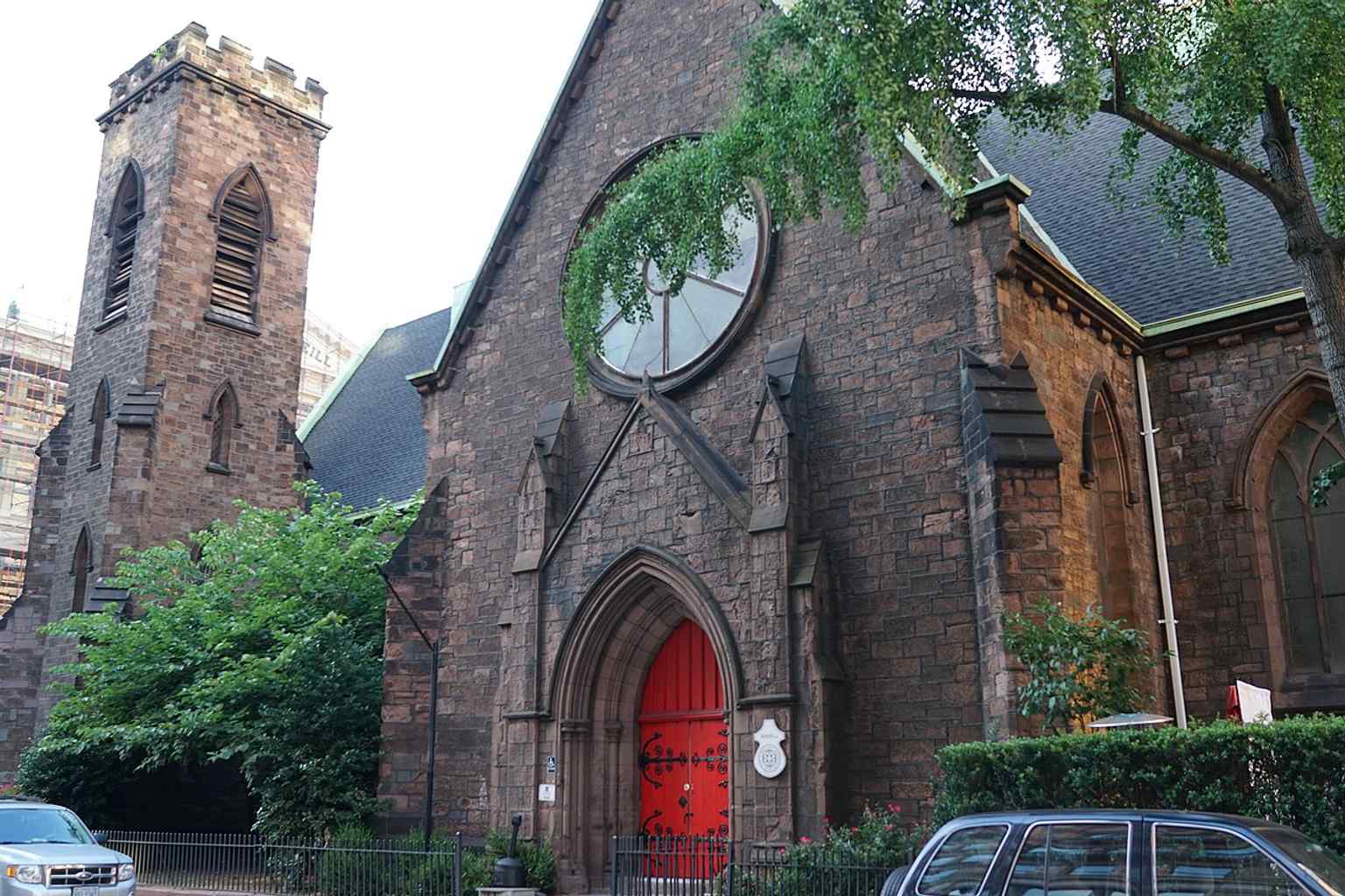 This side profile emphasizes the church’s asymmetrical massing and random brownstone patterning, two features that made it an influential 19th-century design.