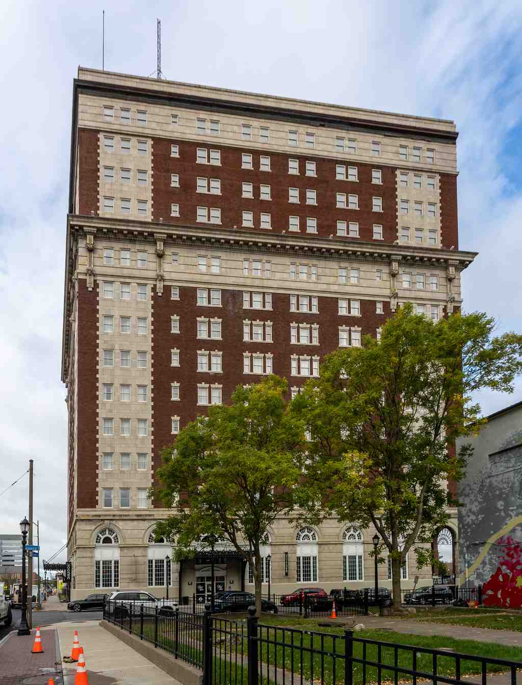 Hotel Utica