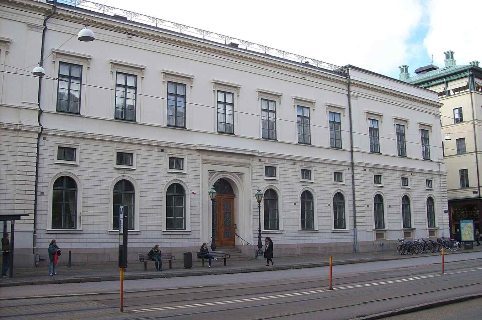 View of Börsen from Östra Hamngatan, where its foundations had to be built on piles due to clay depths of 20-50 meters.