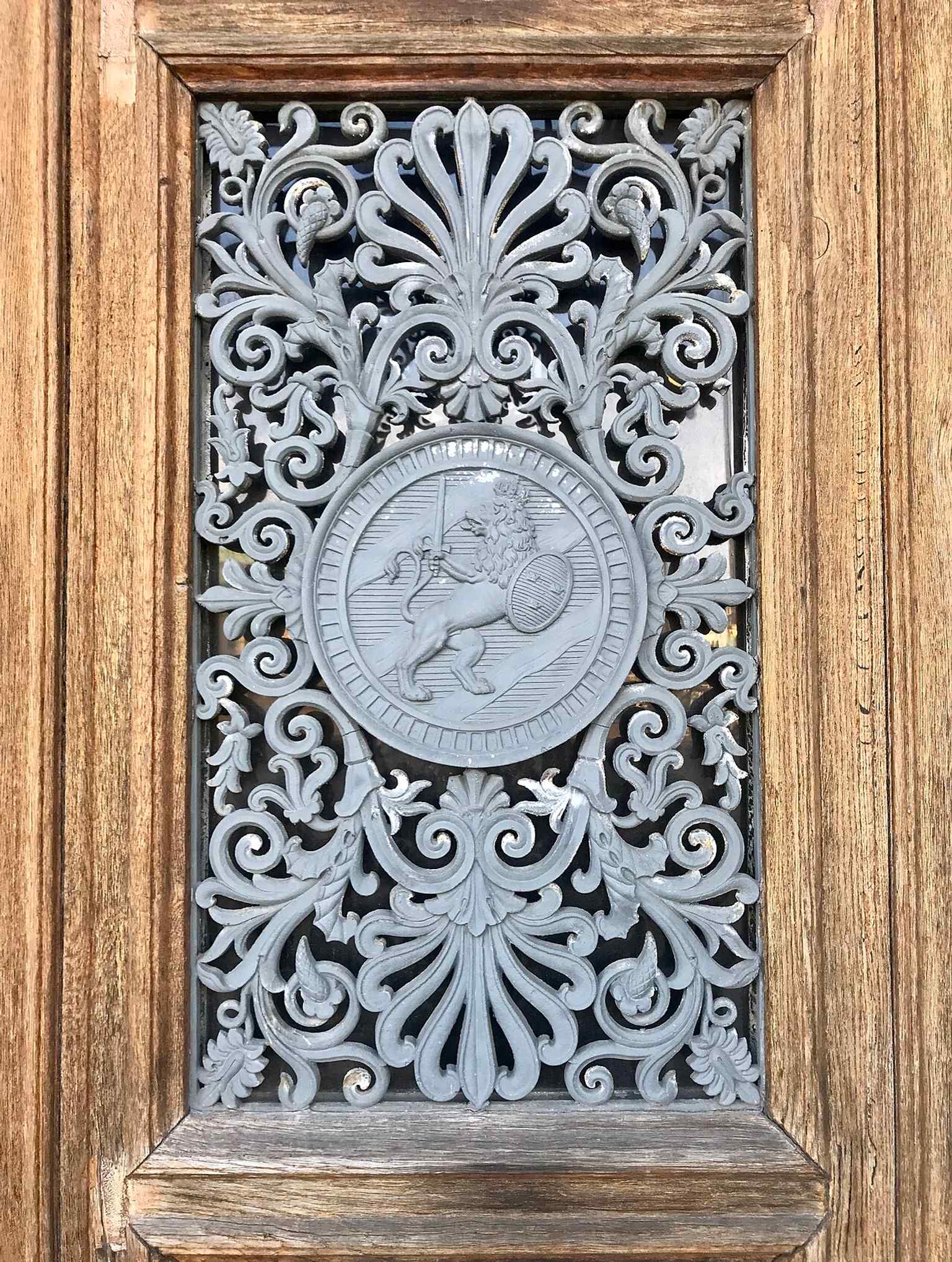 Detailed cast-iron grilles, a material that was "hitherto almost untried" for ornamentation when produced at Jonsereds foundry.