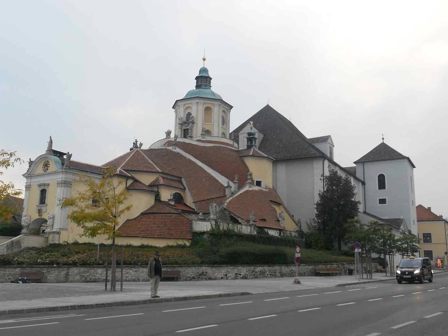 A full view of the Bergkirche with the Kalvarienberg beside it — this is the pilgrimage setting that made the church a landmark in Eisenstadt.