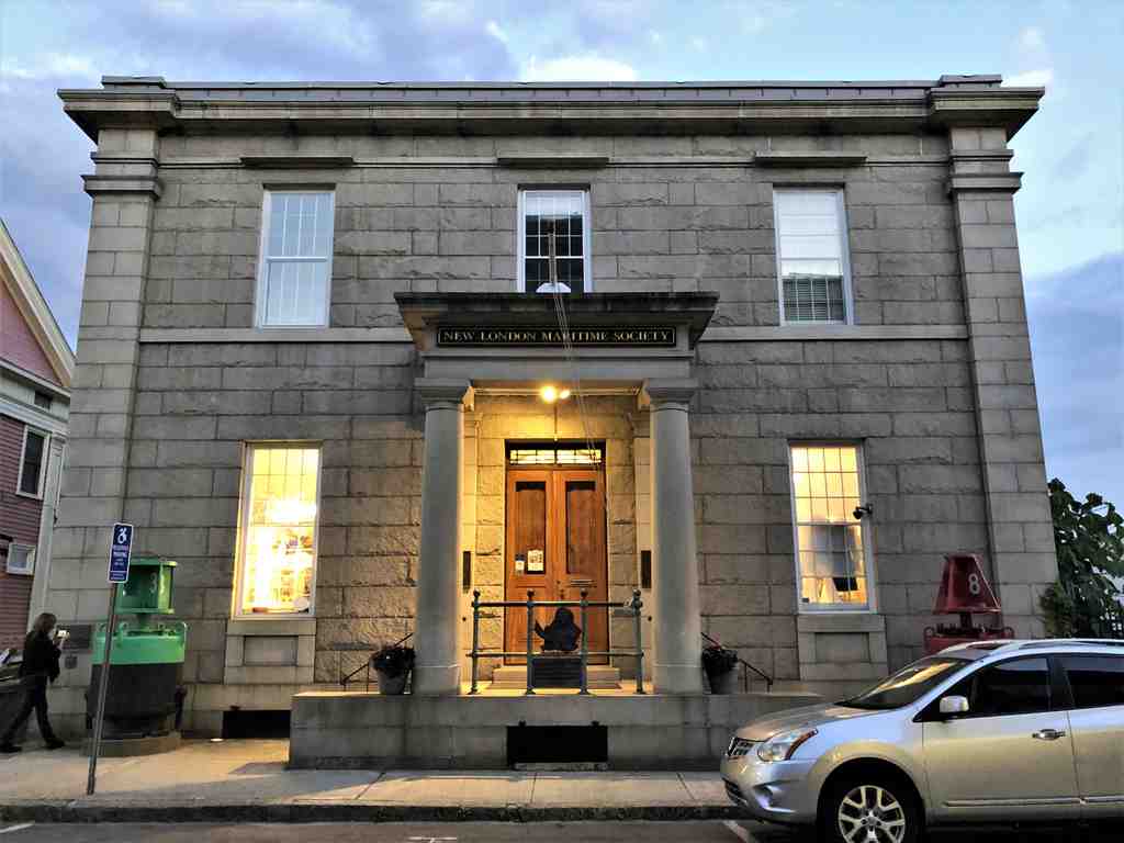 Custom House Maritime Museum - New London Maritime Society