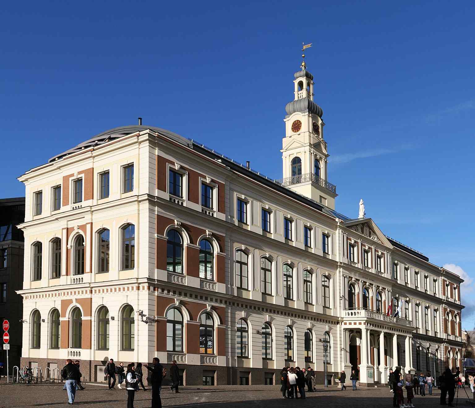 The Town Hall façade in Riga’s Old Town, linking the present building to the historic municipal center described in the source.