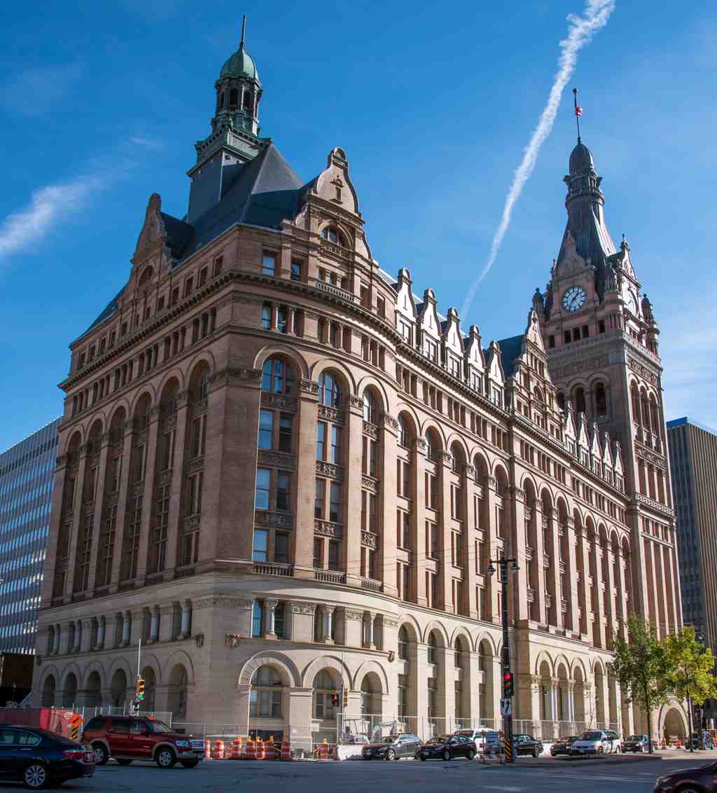 Milwaukee City Hall