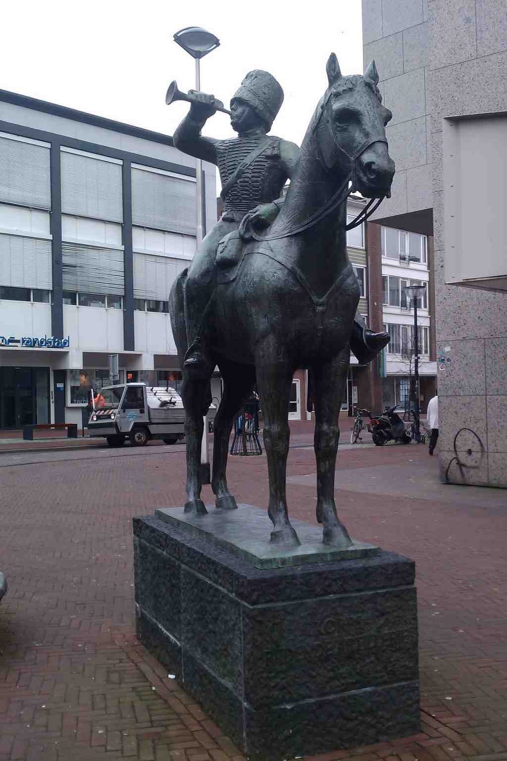 Yellow Riders Square