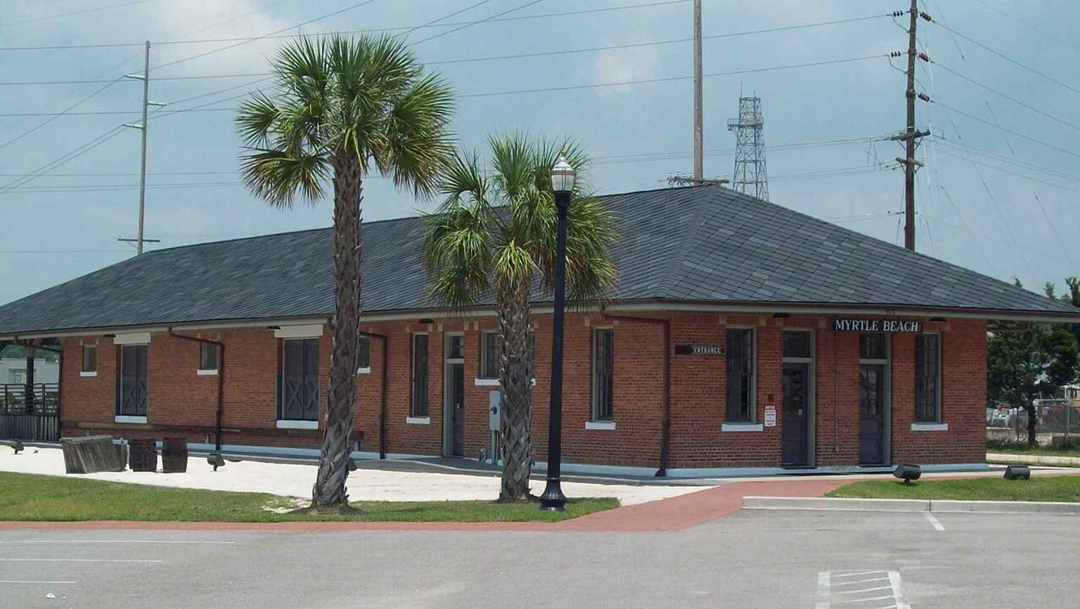 A clear modern view of the 1937 Atlantic Coast Line depot, now preserved as a museum after years of freight use and restoration.