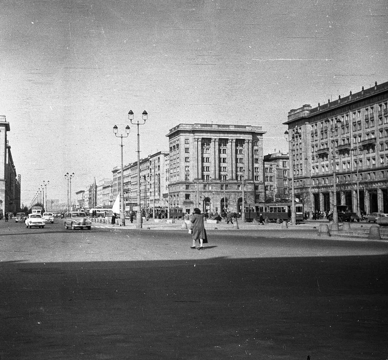 A 1960 view toward Marszałkowska Street, showing the square as a tram-lined socialist-realist boulevard.