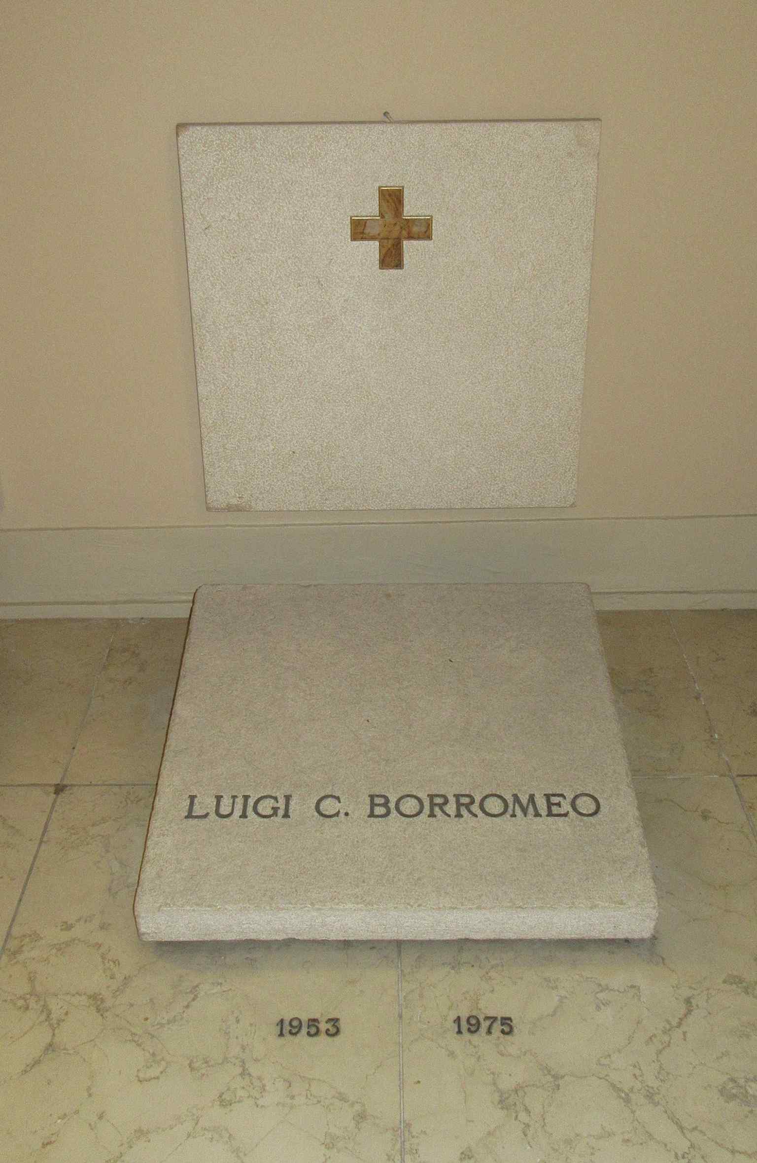 A close look at Bishop Borromeo’s grave, one of the memorials preserved in the cathedral’s interior.