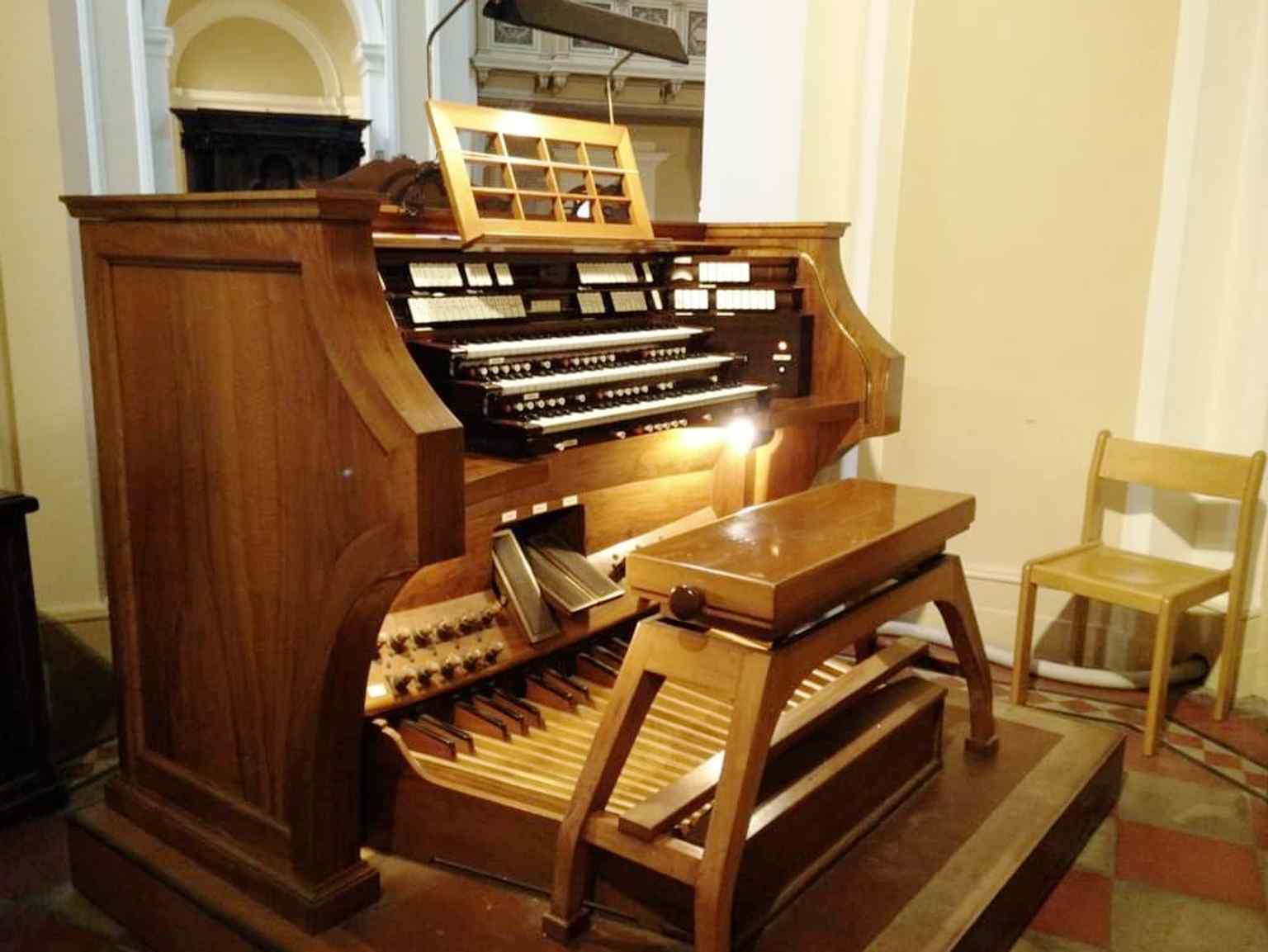 The Mascioni pipe-organ console, representing the cathedral’s modern liturgical music tradition.