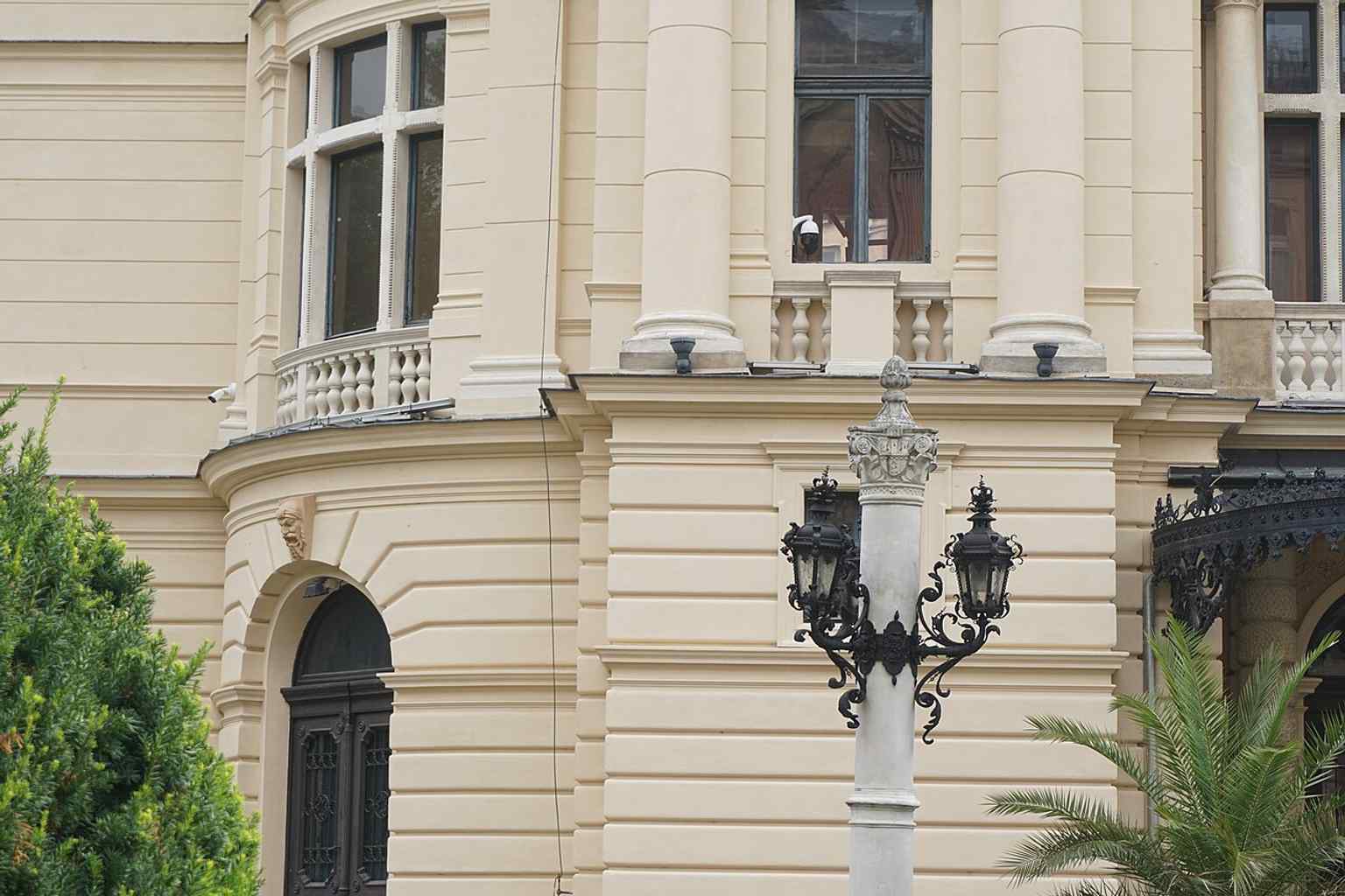 A strong modern view of the Słowacki Theatre on Plac Świętego Ducha, the historic stage opened in 1893 and later renamed for Juliusz Słowacki in 1909.
