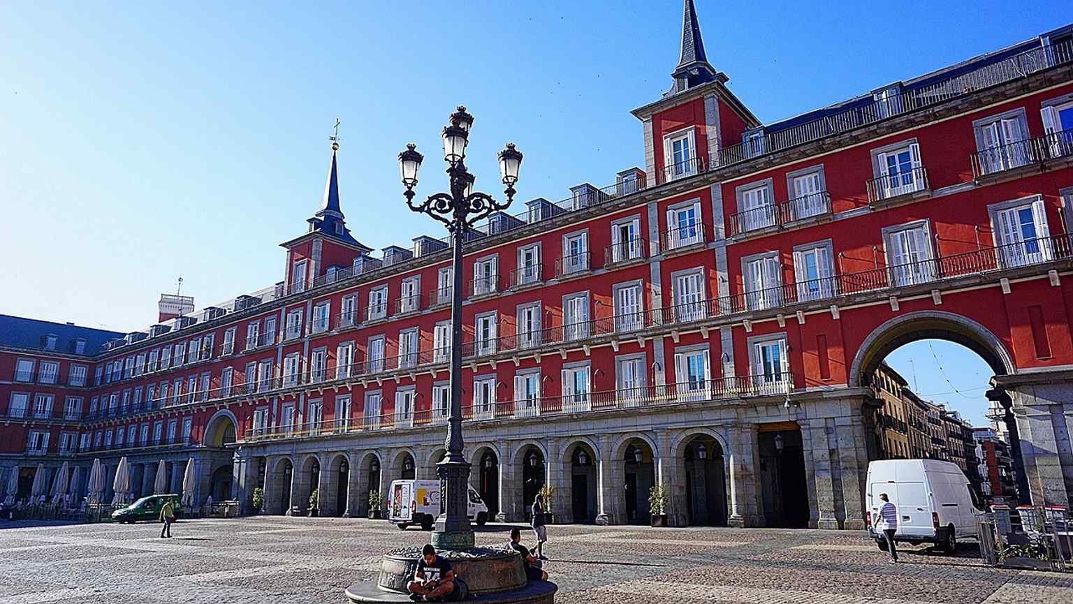 The Casa de la Carnicería on the opposite side of the square, one of the key buildings that completes Plaza Mayor’s enclosed rectangle.