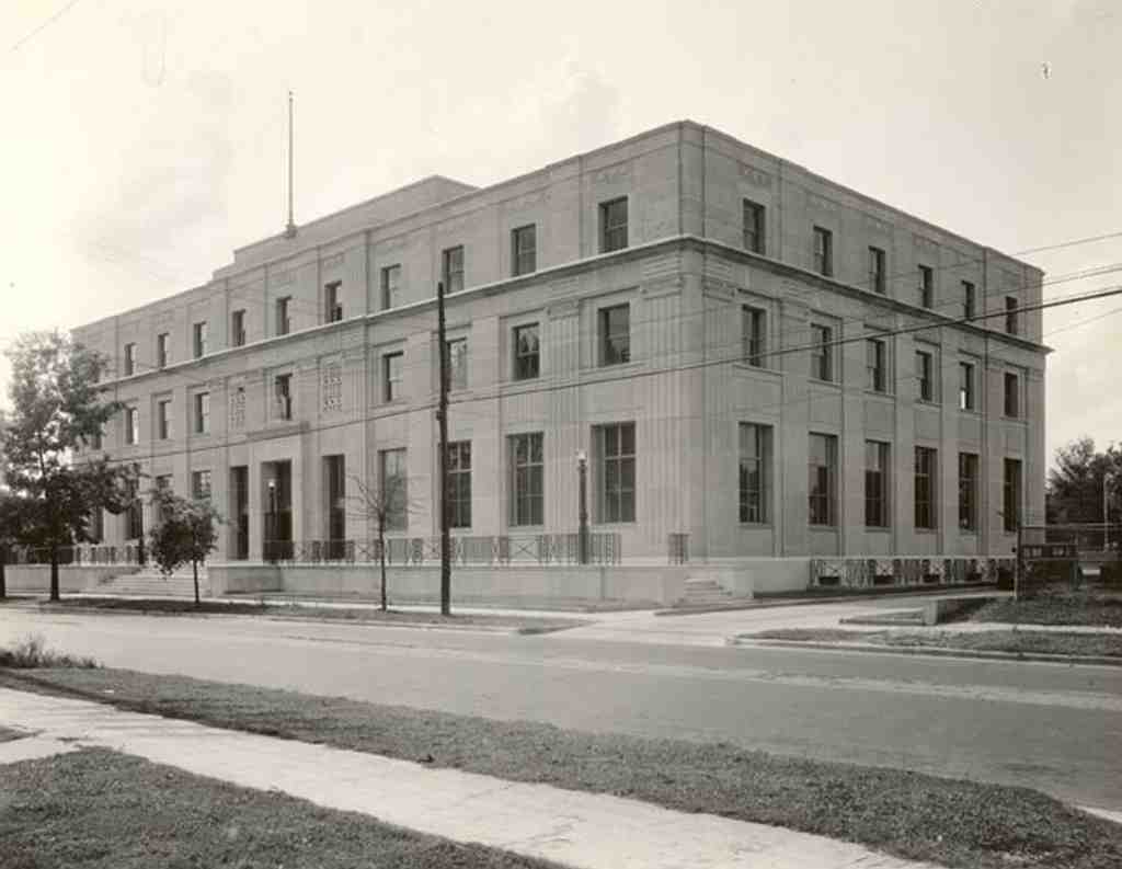 United States Post Office and Courthouse–Baton Rouge