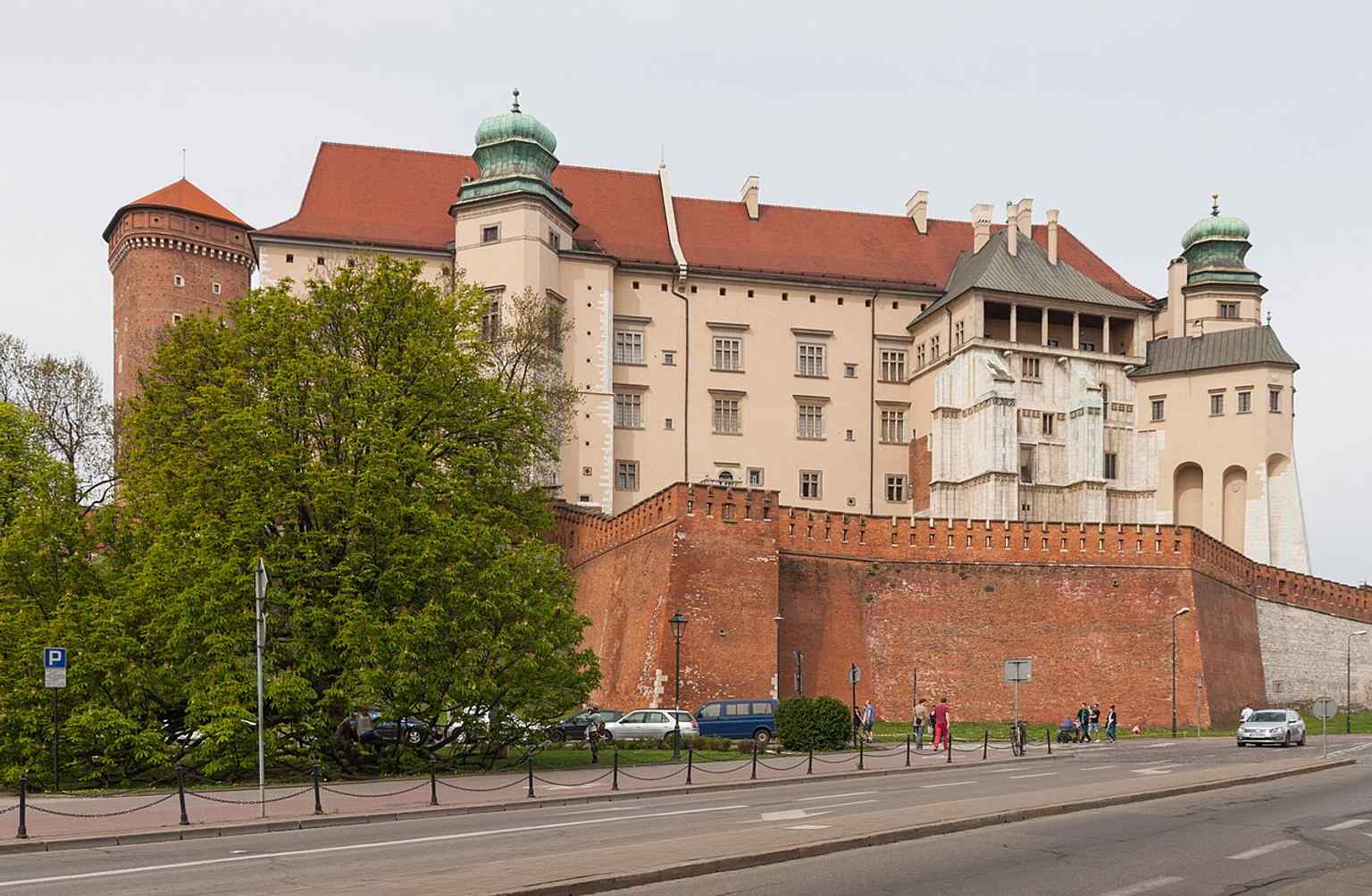 A broad 2015 exterior view of Wawel Royal Castle, showing the reconstructed royal complex that now houses the museum.