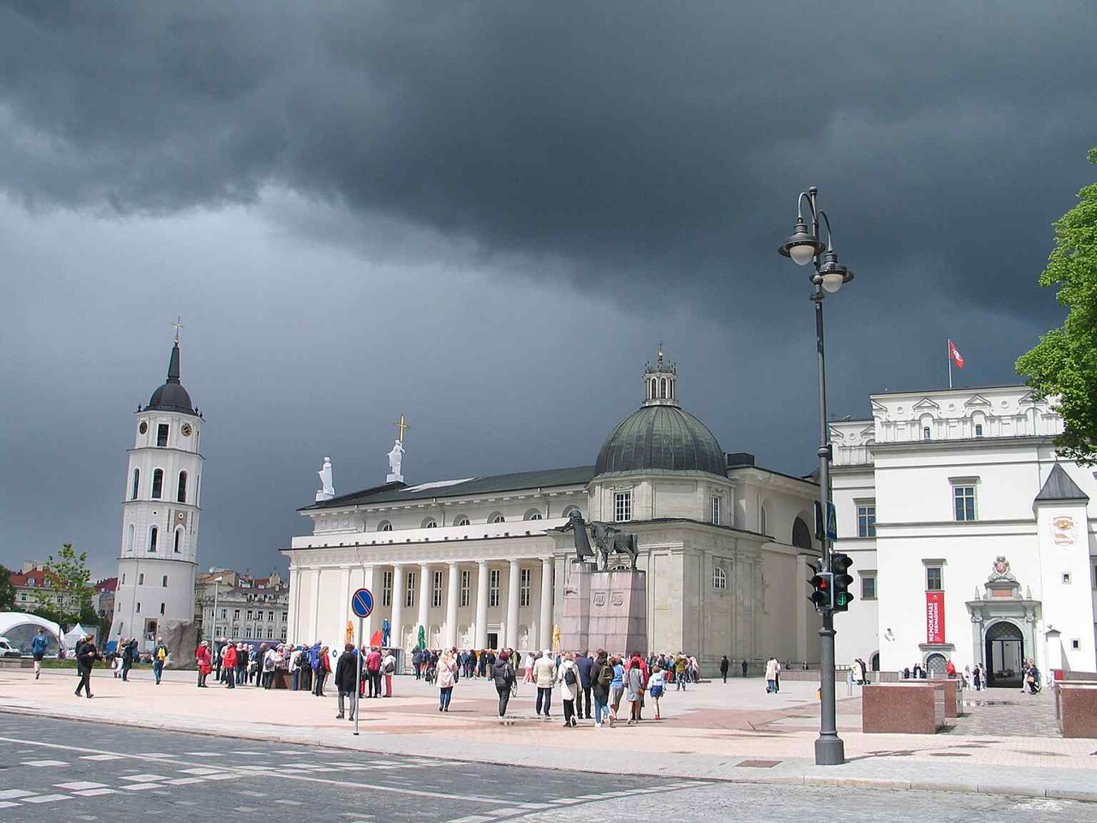 Cathedral Square with the cathedral as its anchor — the setting for national ceremonies and public gatherings around the basilica.