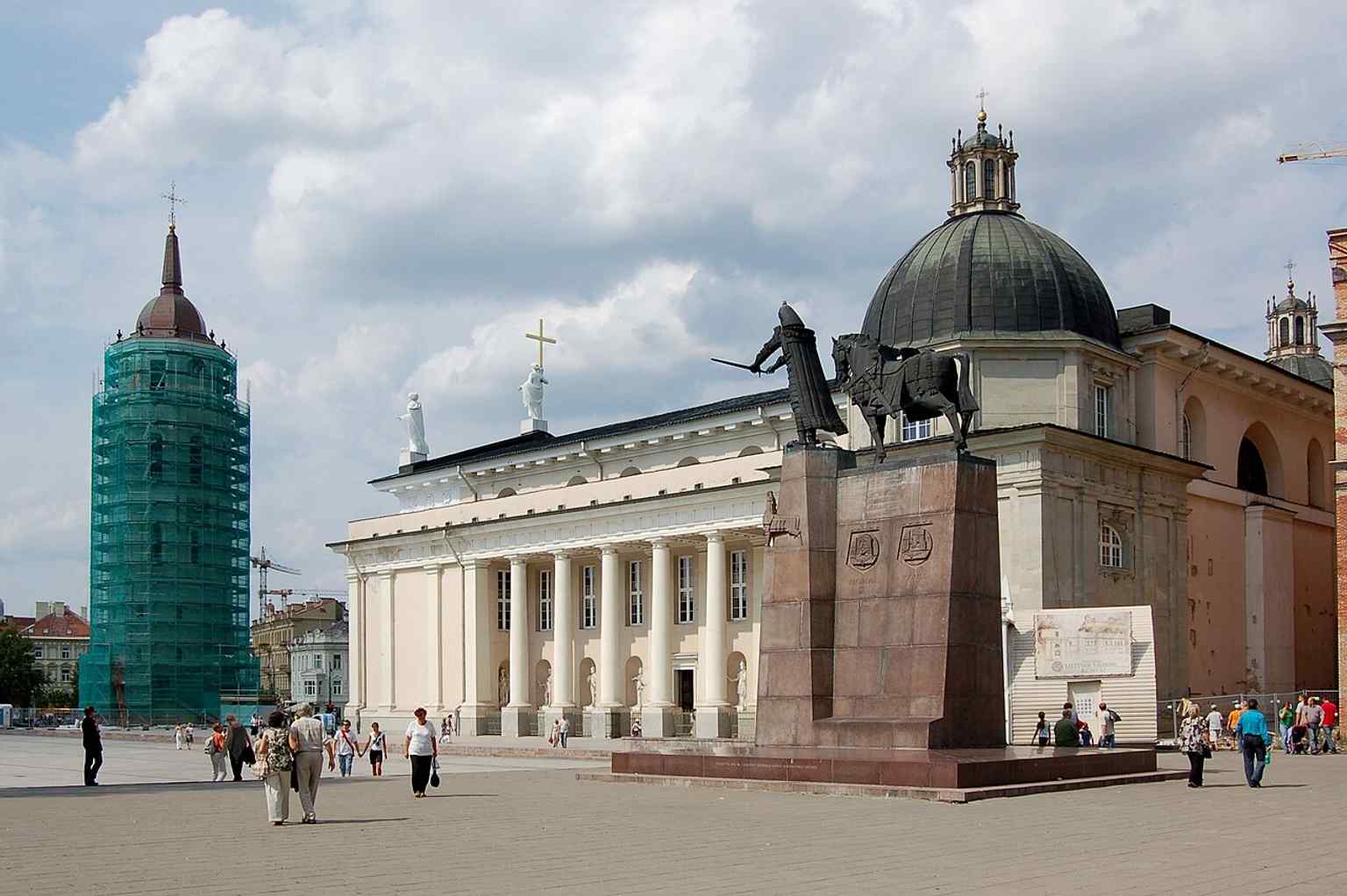 The cathedral during renovation in 2006, with the belfry under work — a reminder of the major post-independence restoration that refreshed the complex.