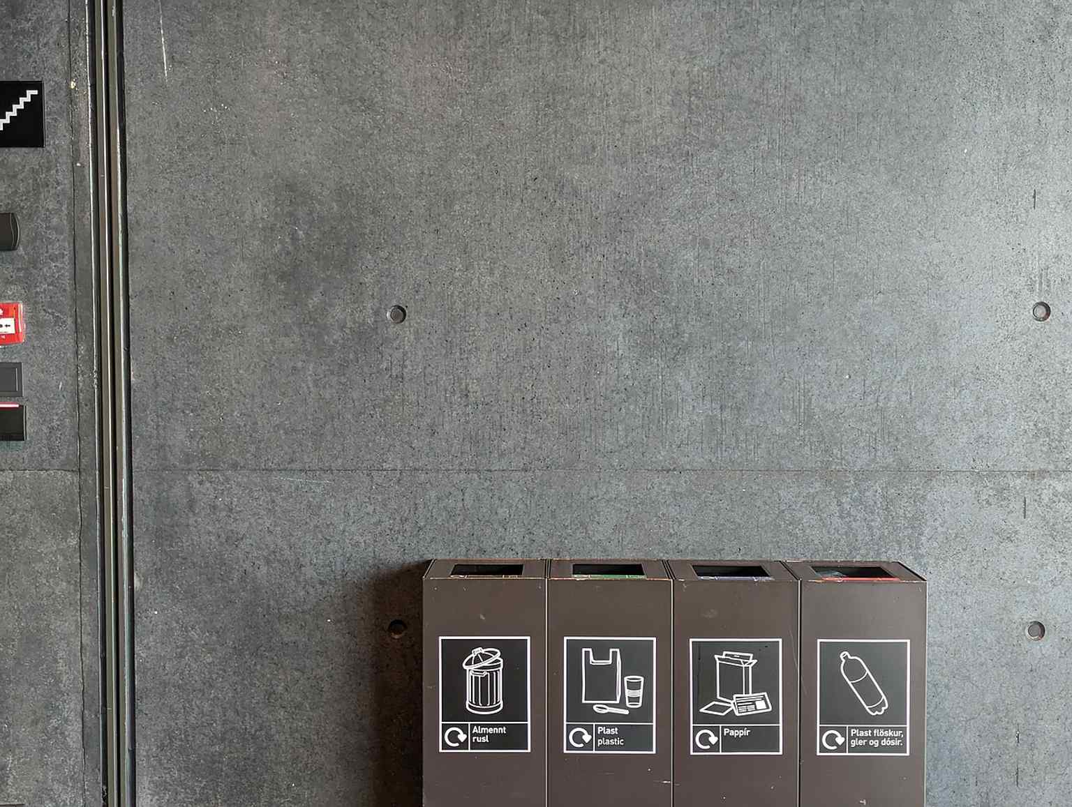 A close look at Harpa’s interior fixtures, reflecting the building’s contemporary design and public-use spaces.