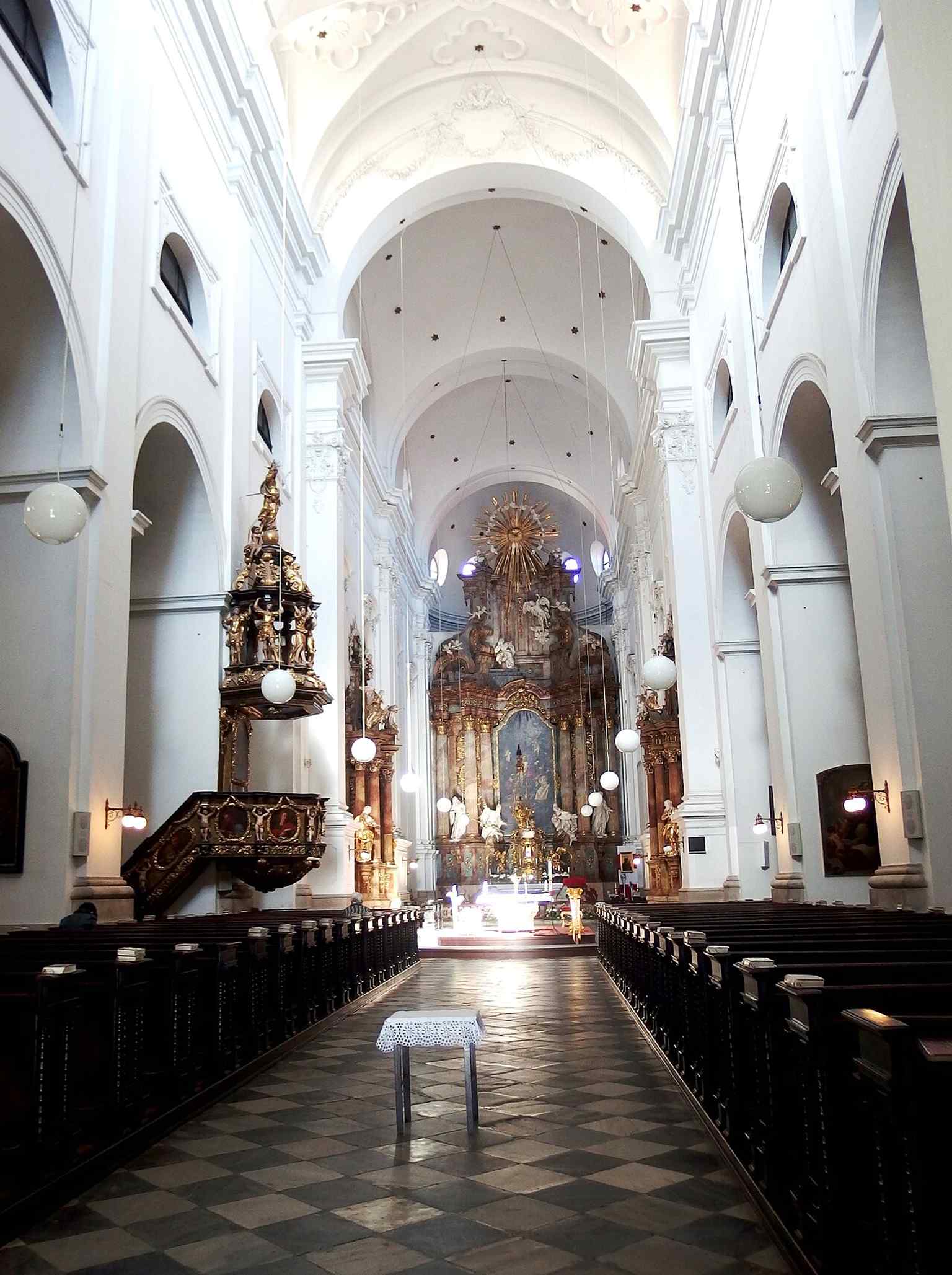 A general interior view that helps convey the church’s richly Baroque atmosphere.