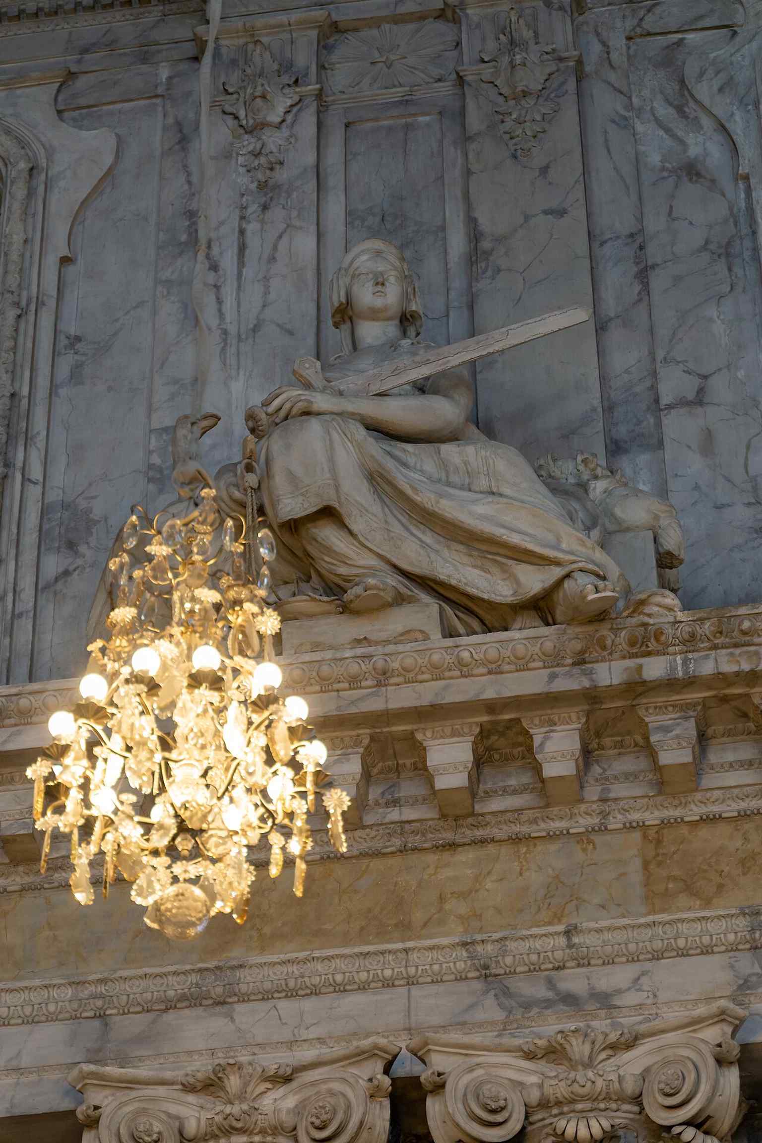 The Hall of State, where Sweden’s great ceremonies and official dinners are held in the northern row of the palace.
