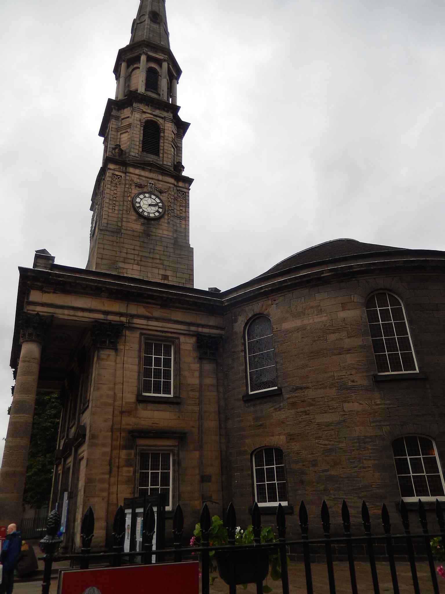 The east-side exterior of St Andrew’s, the church forced onto George Street after the original St Andrew Square site was taken.