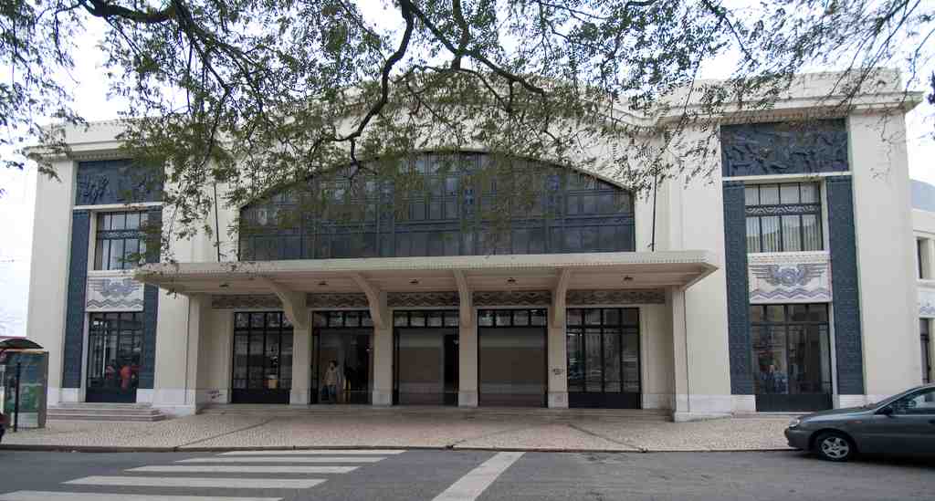Cais do Sodré Train Station