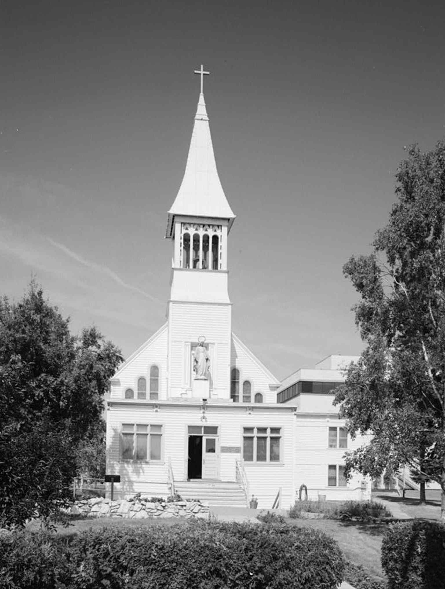 Historic HABS view of the church on Cushman Street, documenting the building that was moved across the Chena River in 1911–12.