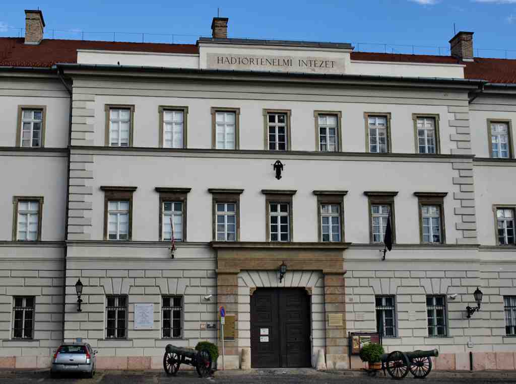Institute and Museum of Military History