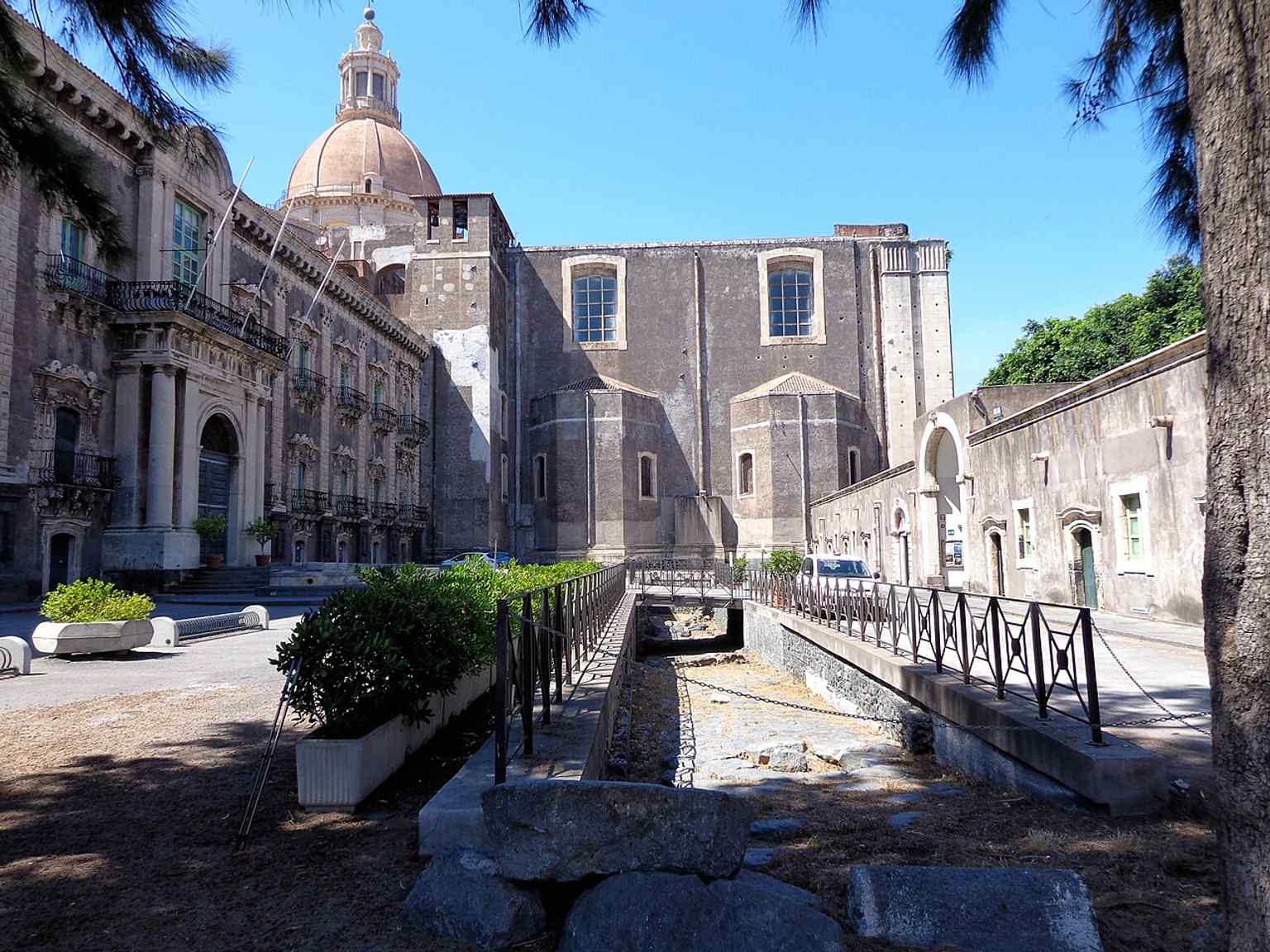 A detailed view inside the church, ideal for highlighting the marble-rich chapels and the refined decorative program funded by the Benedictines.