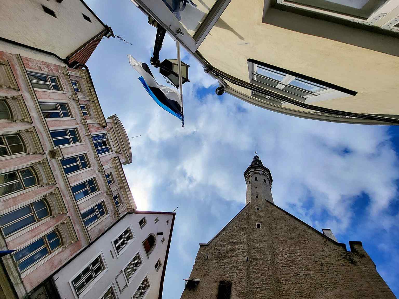 Vanaturu Kael in the heart of Old Town, a compact medieval street lined with the preserved UNESCO city fabric.