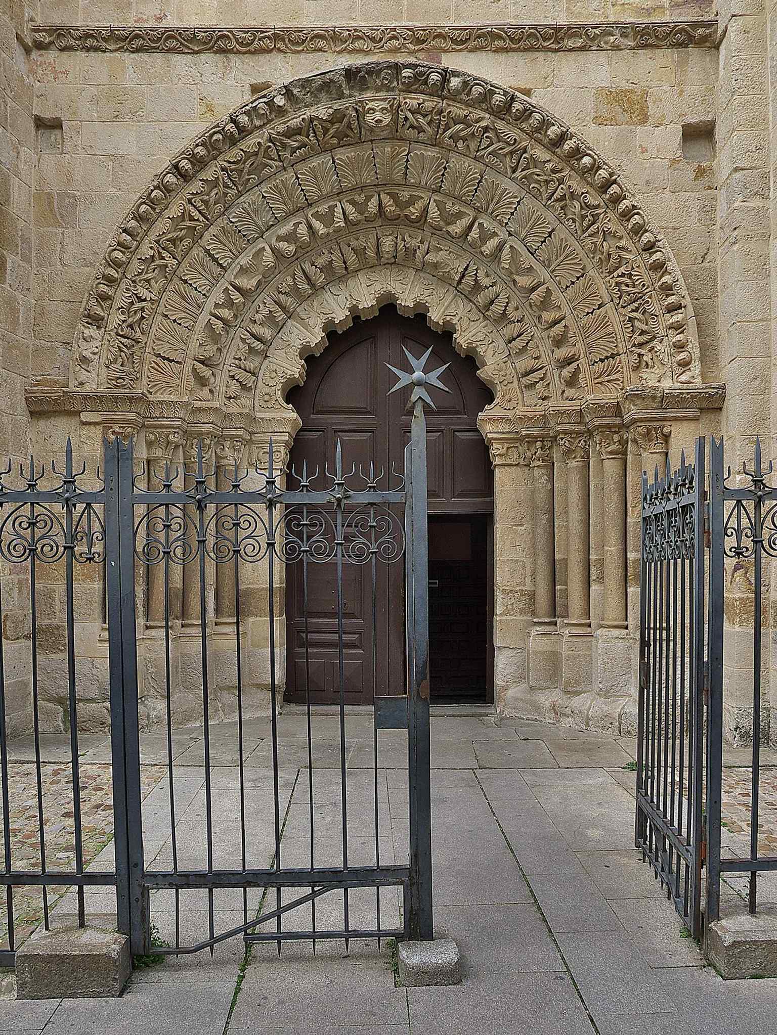 A richly carved south portal with the ornate Romanesque decoration that made the doorway a local point of wonder.