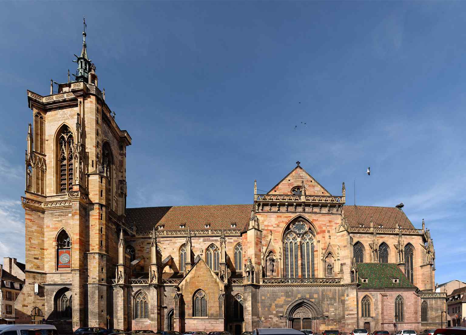The massive Saint-Martin collegiate church stands out in Colmar's skyline, showcasing its Gothic architecture and distinctive tower. (2011)
