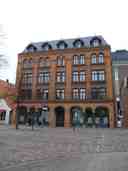 VR Bank between the seas