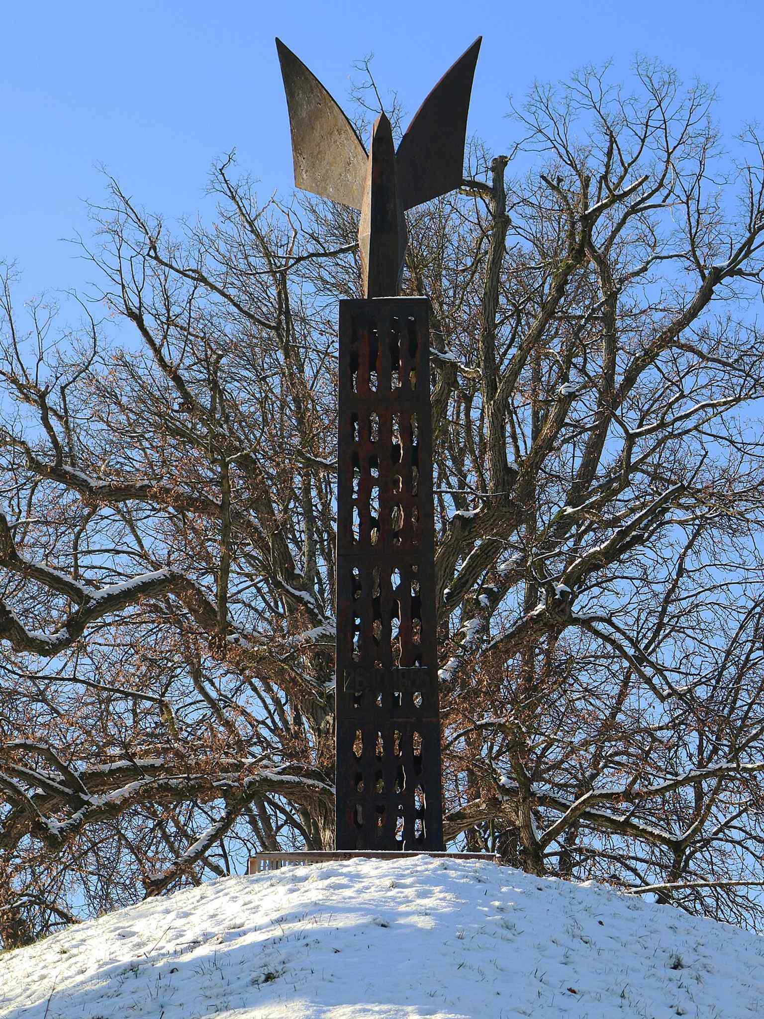 A close view of the Freedom Eagle, useful for showing the park’s role as a setting for public art and memorials.