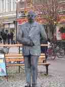 Gustaf Fröding statue