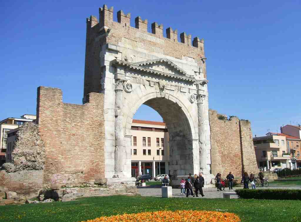 Arco di Augusto