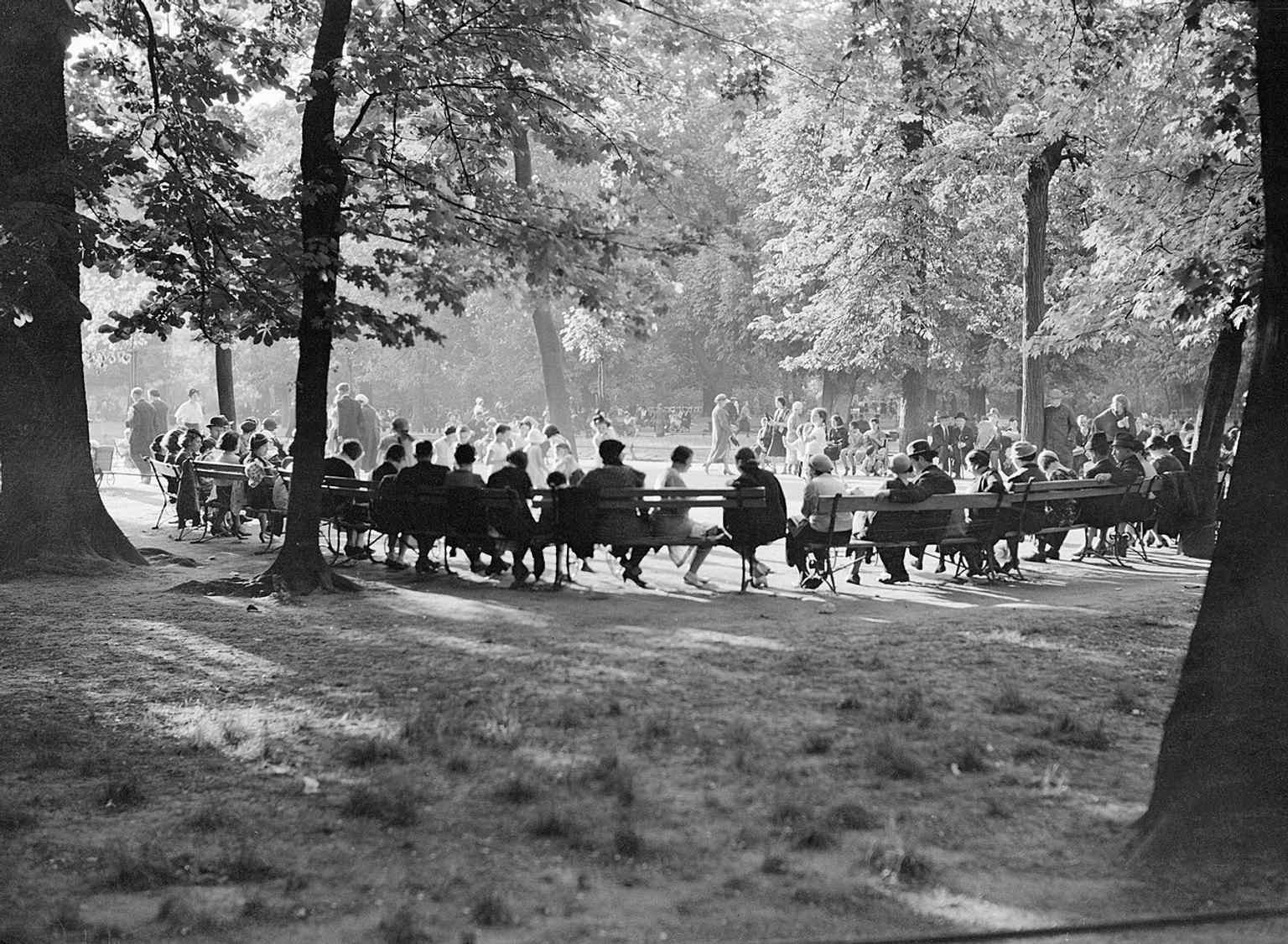 A 1934 glass negative of the Saxon Garden, when it was still a fashionable promenade in interwar Warsaw near the old Jewish quarter.
