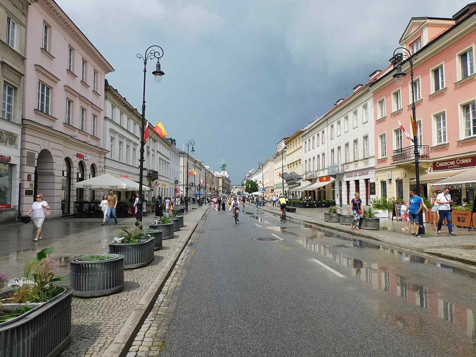 Springtime Nowy Świat in 2024, a lively modern promenade that fits the street’s current role as a place for walking and gathering.