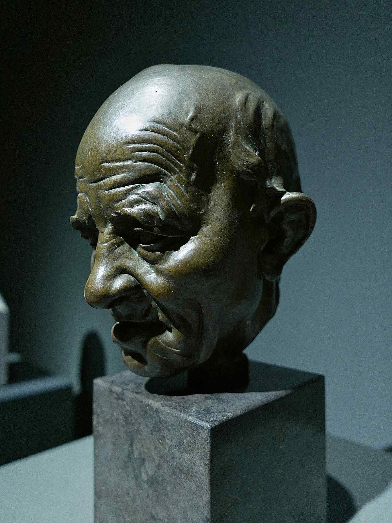 A close-up bronze head from the sculpture holdings, highlighting the Prado's often overlooked three-dimensional collections.
