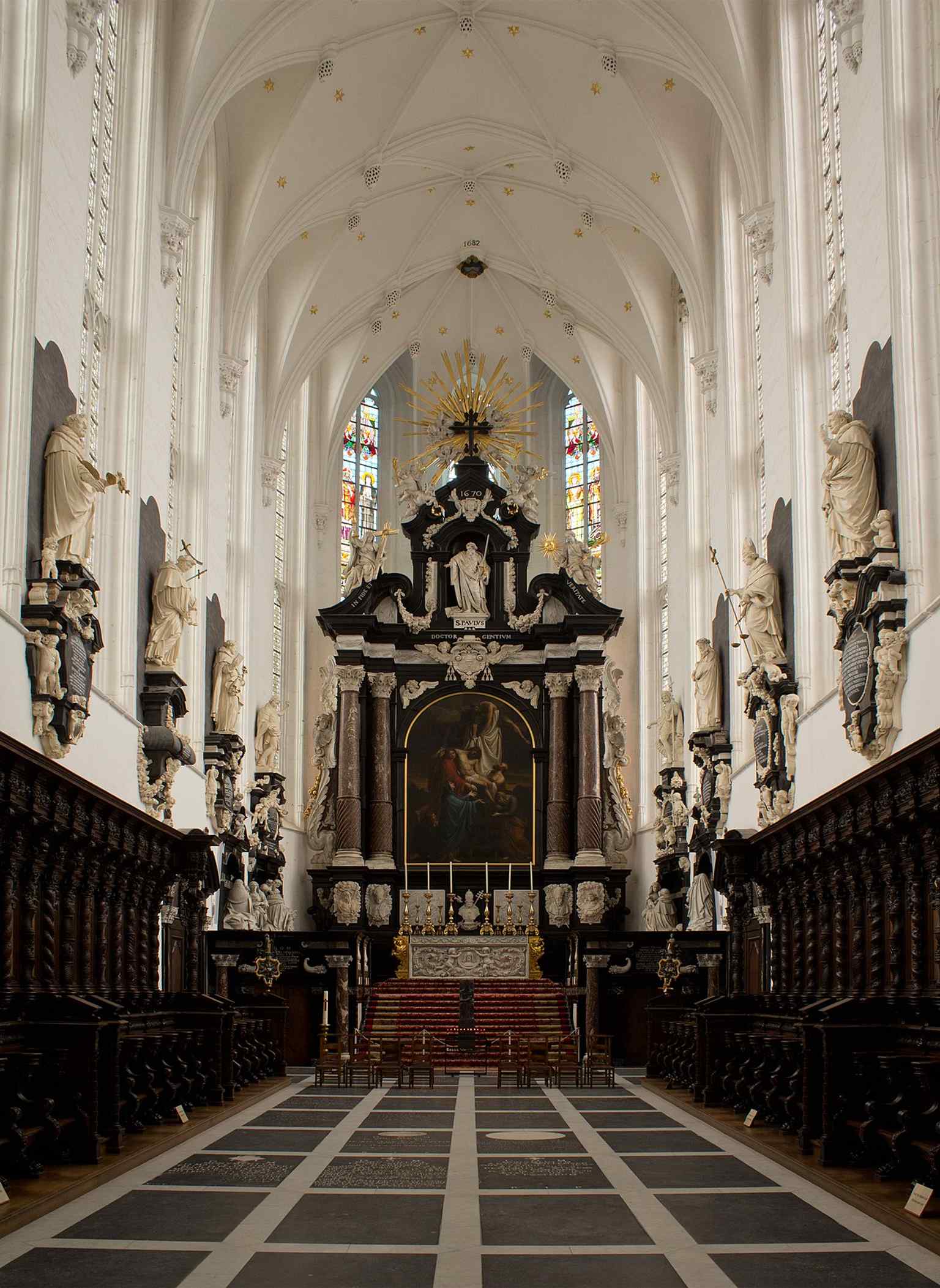 Another interior detail from St. Paul’s Church, useful for the chapels and sculpted furnishings that make the church famous.
