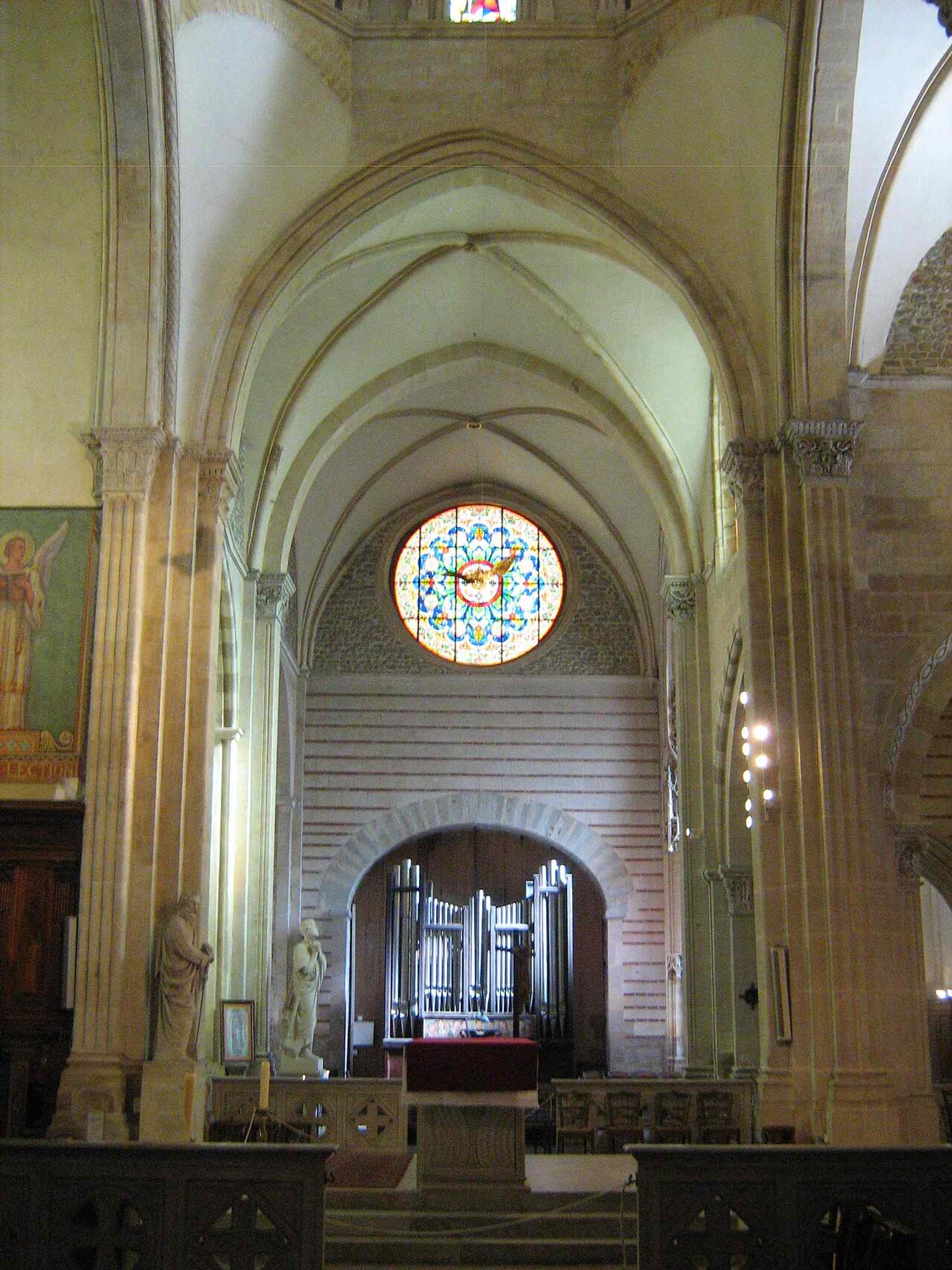 The chancel and south transept, where later restoration and decorative campaigns shaped the church’s present interior.