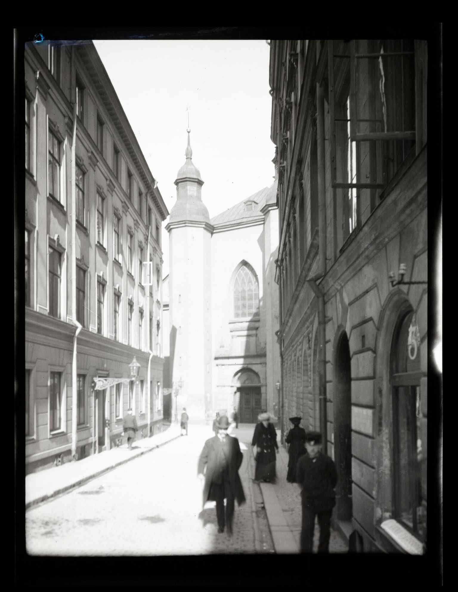 This historical image provides a rare glimpse into the church's appearance in an earlier era, predating some of its later reconstructions.