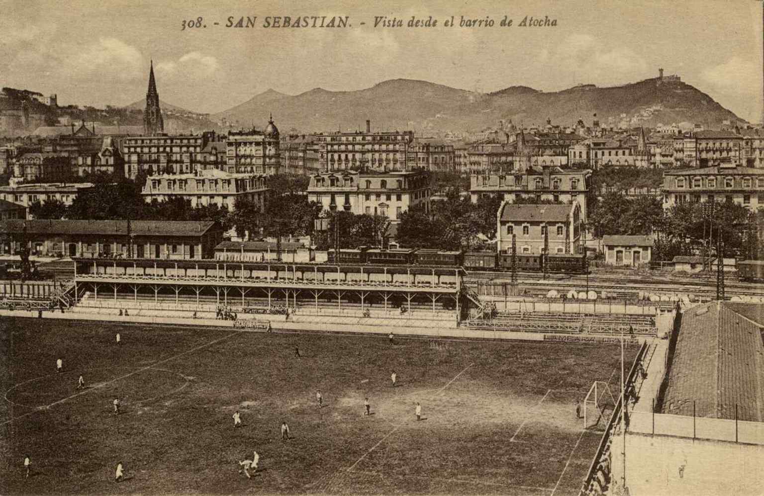 A modern view of the Atocha site in Donostia, where the old stadium once stood before the 1993 move to Anoeta.