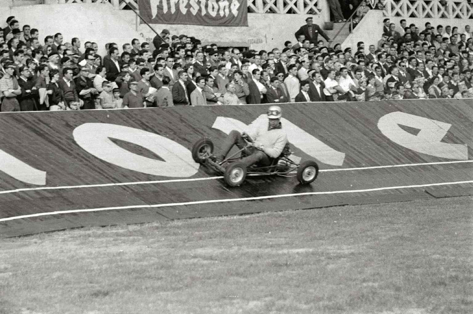 Karting in Atocha in 1965, a striking example of how the pitch was repurposed for unusual sporting events.