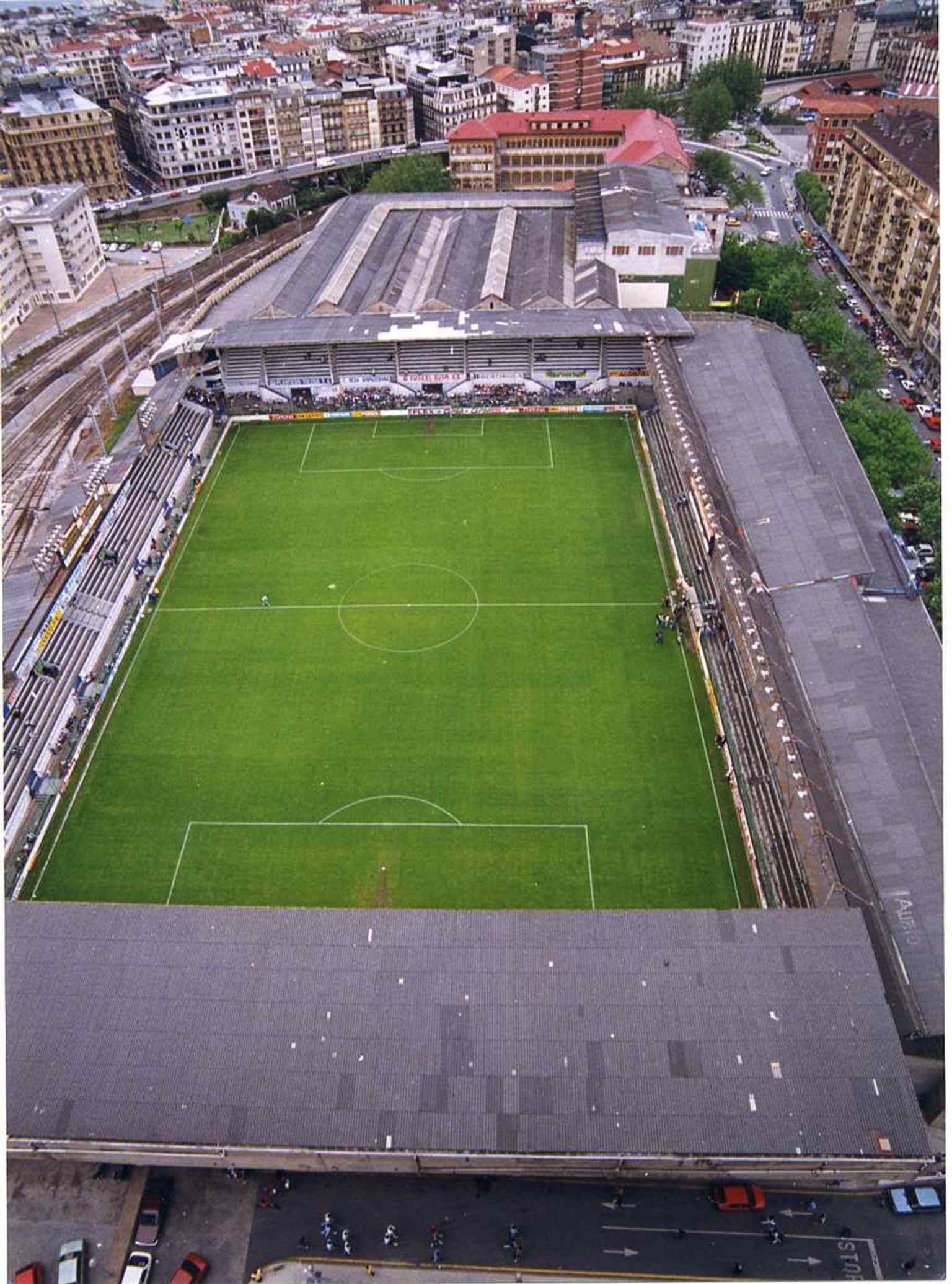 Seen from the neighboring tower, this view recalls the stadium’s unusual, compressed layout — even its pitch was famously a trapecio.