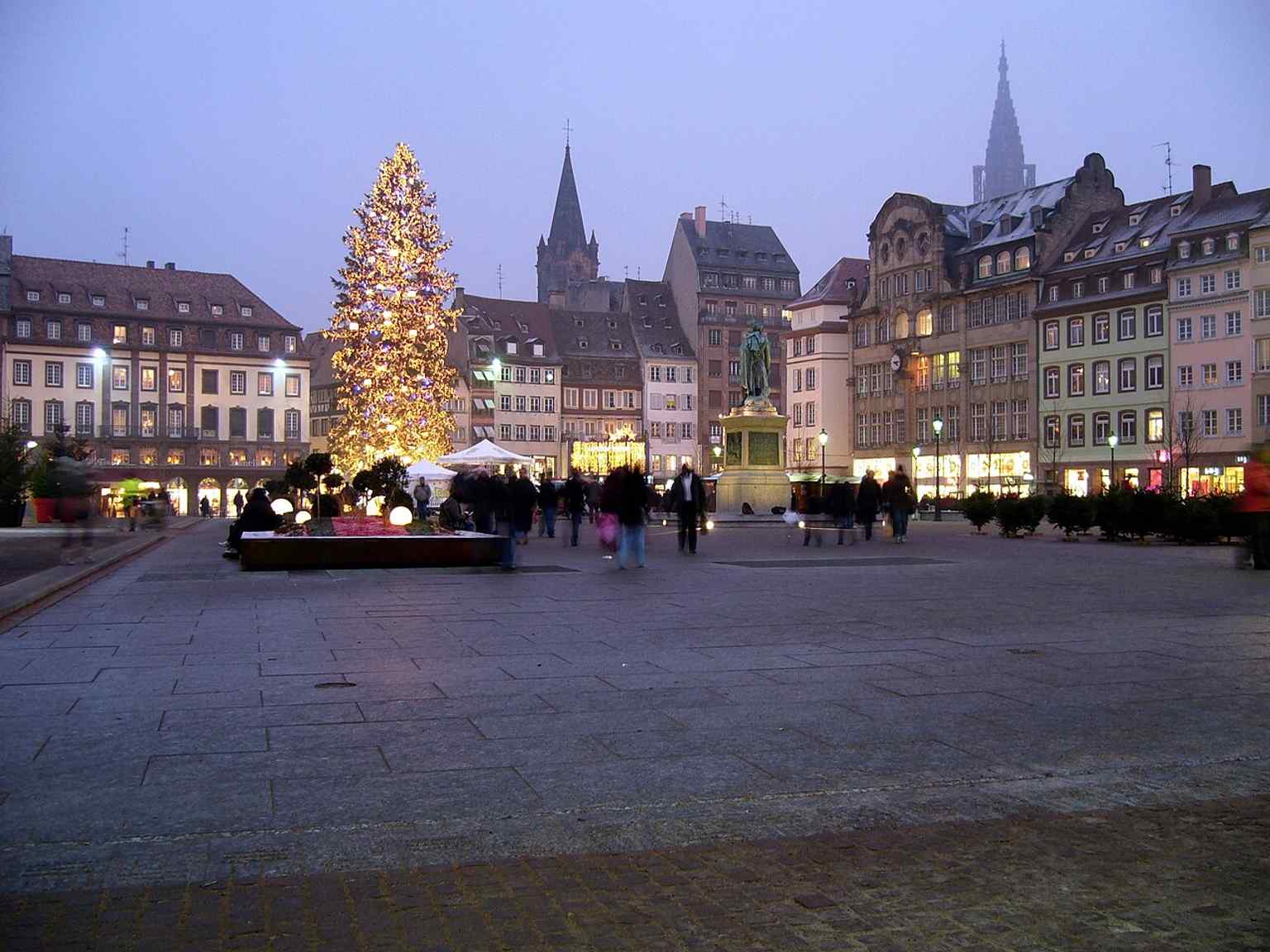 A broad contemporary view of Place Kléber dressed for Christmas, reflecting its role as Strasbourg’s main public square.
